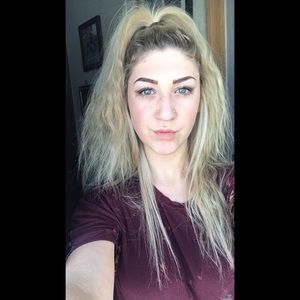 Meet your Posher, Katelyn